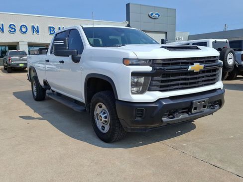 Used 2024 Chevrolet Silverado 2500 W/T w/ WT Convenience Package RWD image 6
