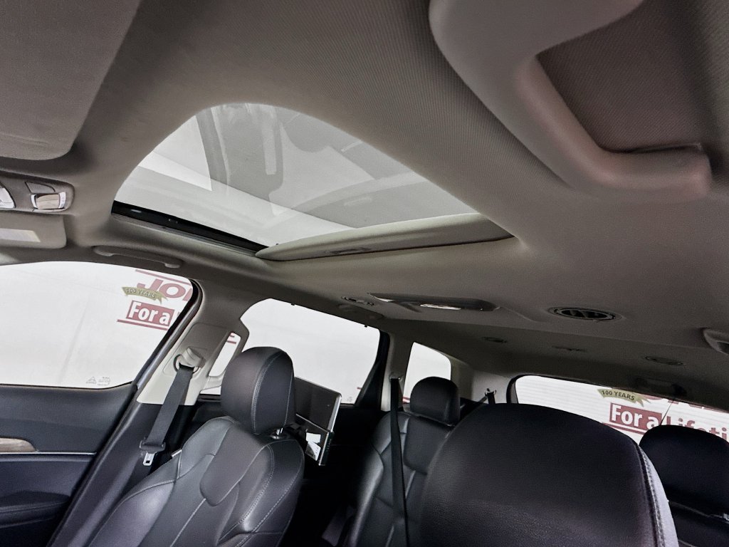 Used 2022 Kia Telluride EX w/ EX Premium Package AWD/4WD image 11