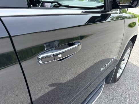 Used 2017 Chevrolet Suburban Premier AWD/4WD image 11