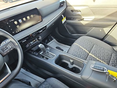 New 2026 Nissan Kicks SV w/ SV Premium Package image 27