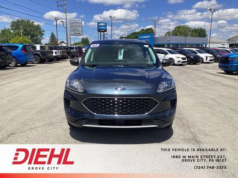Used 2022 Ford Escape SE w/ Cold Weather Package AWD/4WD image 2