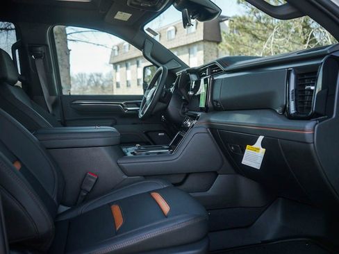 New 2026 GMC Sierra 3500 AT4 w/ AT4 Premium Plus Package AWD/4WD image 9