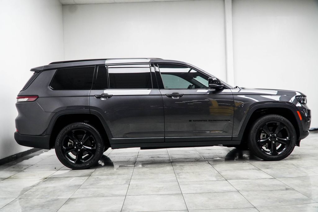 Used 2023 Jeep Grand Cherokee L Laredo AWD/4WD image 8