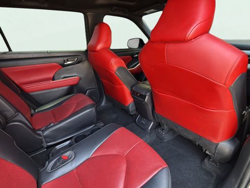 Used 2023 Toyota Highlander XSE AWD/4WD image 26