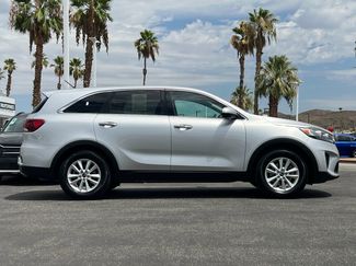 Used 2020 Kia Sorento FWD V6 video 2