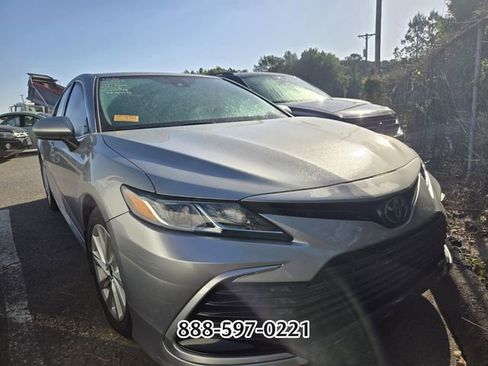 Used 2024 Toyota Camry LE FWD image 11