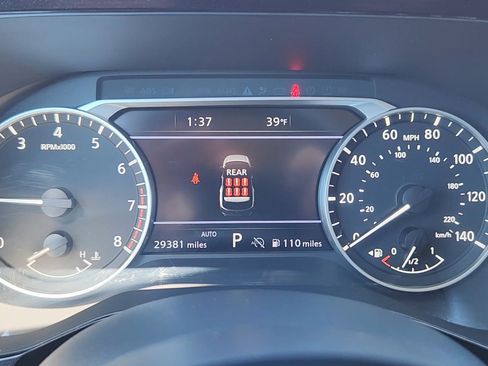 Used 2025 Nissan Pathfinder SL AWD/4WD image 11