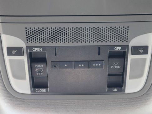 Used 2017 Acura MDX FWD image 21