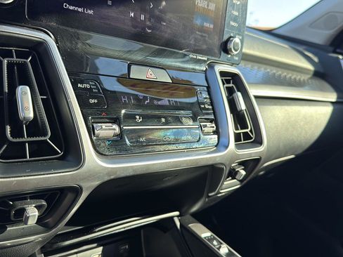 Used 2022 Kia Sorento S image 22