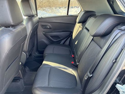 Used 2017 Chevrolet Trax LT w/ LT Convenience Package image 30