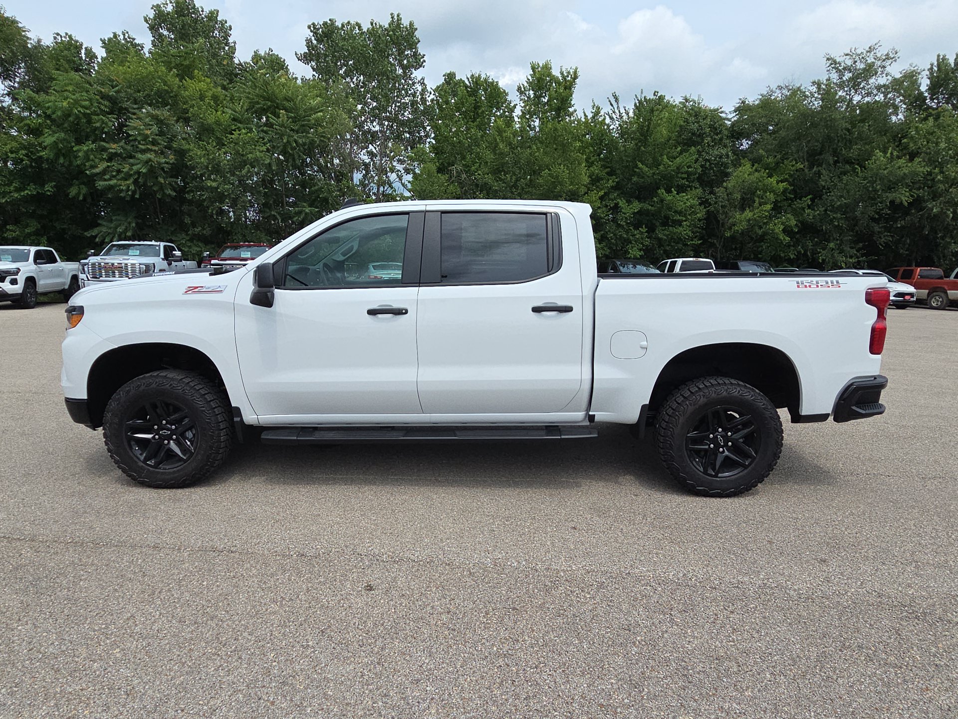 New 2026 Chevrolet Silverado 1500 Custom Trail Boss AWD/4WD image 5