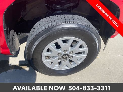 Certified 2026 Toyota Tacoma SR5 AWD/4WD image 11