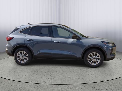 Used 2025 Ford Escape Active w/ Tech Pack #1 AWD/4WD image 23