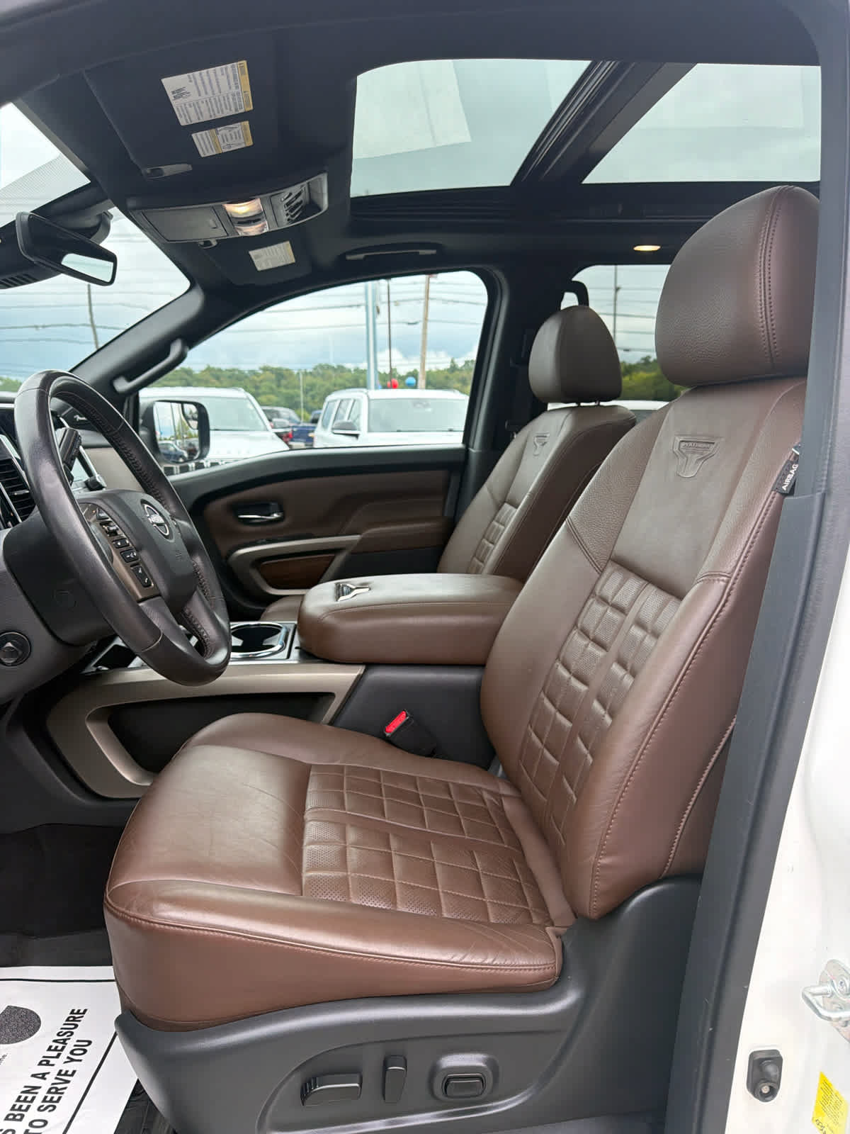 Used 2024 Nissan Titan Platinum Reserve w/ Moonroof Package AWD/4WD image 14
