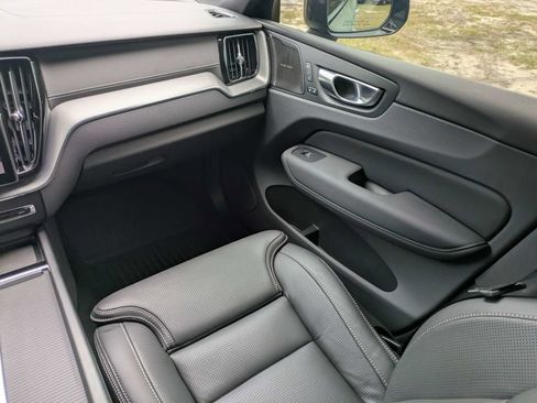 Certified 2026 Volvo XC60 B5 Ultra w/ Climate Package AWD/4WD image 18