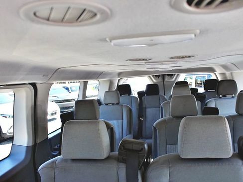 Used 2019 Ford Transit 350 XLT image 32