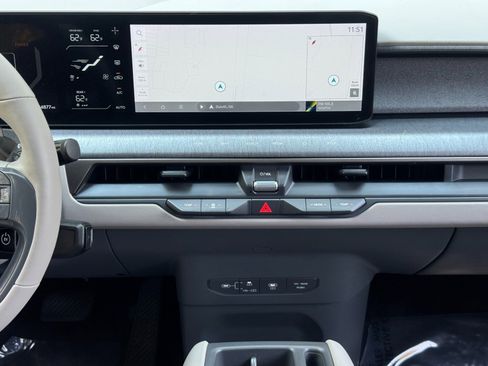 Used 2024 Kia EV9 Wind AWD/4WD image 23