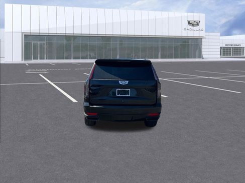 Used 2023 Cadillac Escalade Sport w/ LPO, ONYX Package AWD/4WD image 4