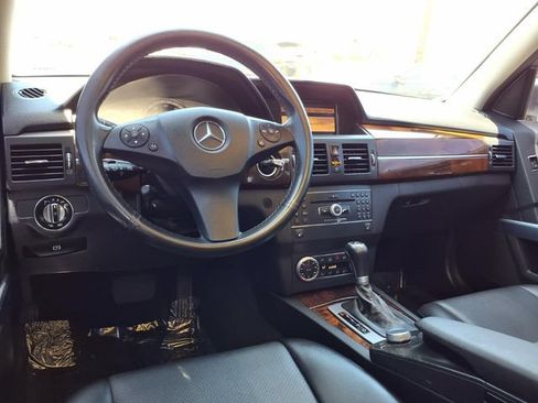 Used 2010 Mercedes-Benz GLK 350 4MATIC image 10