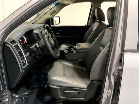 Used 2019 RAM 1500 Tradesman w/ Chrome Appearance Group image 17