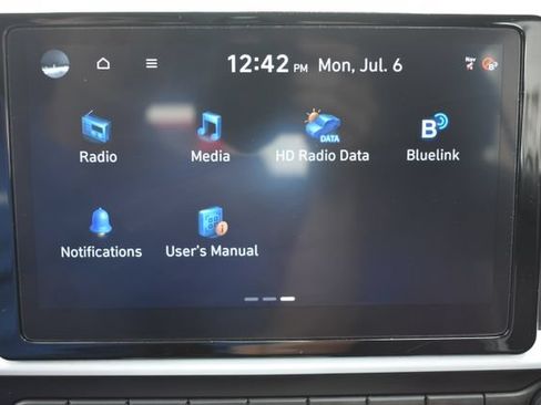 Used 2025 Hyundai Venue Limited FWD image 20