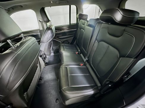 Used 2022 Jeep Grand Cherokee Limited 4xe w/ Luxury Tech Group II image 28