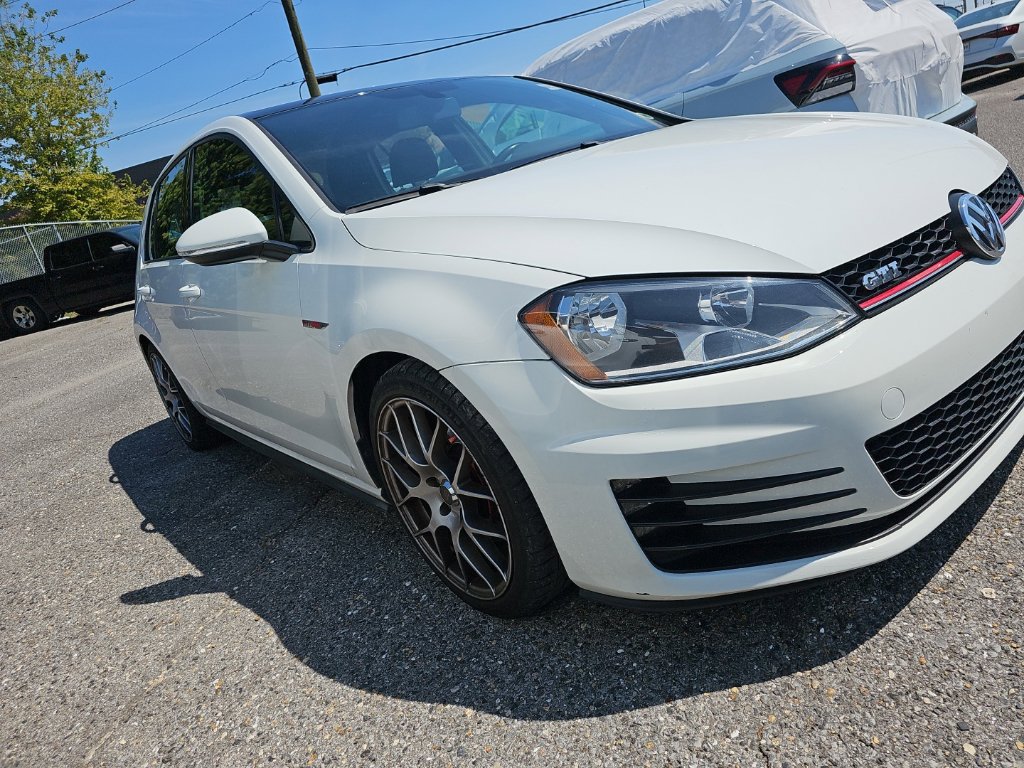 Used 2016 Volkswagen GTI SE FWD image 3