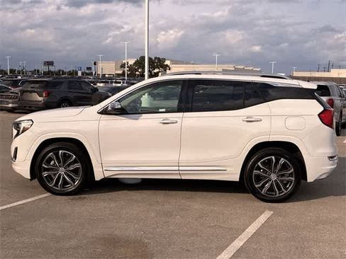 Used 2018 GMC Terrain Denali w/ Advanced Safety Package image 3