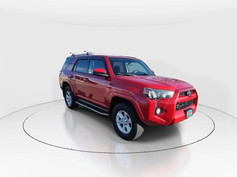 Used 2017 Toyota 4Runner SR5 image 2