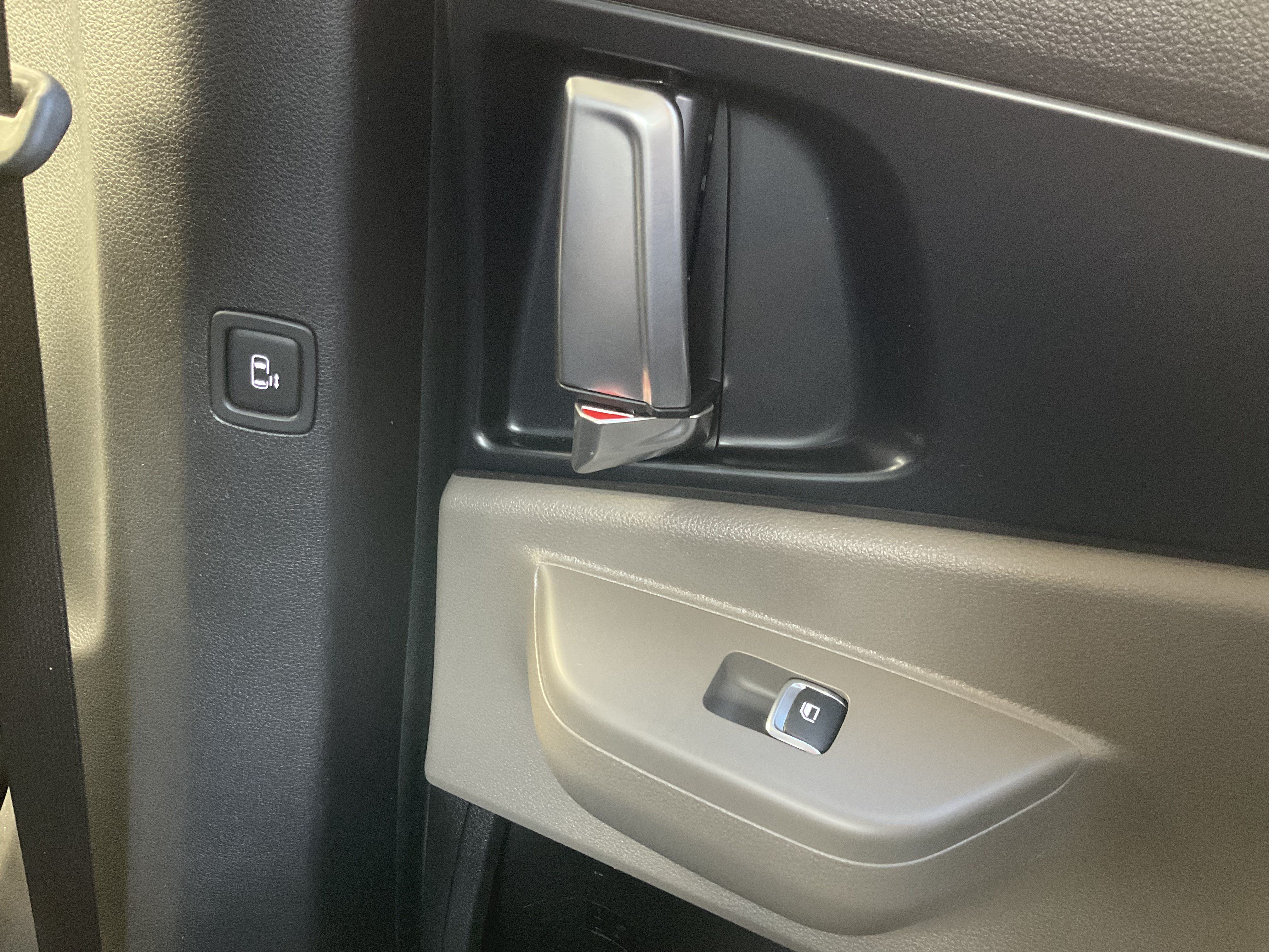 Used 2026 Kia Carnival LXS FWD image 35