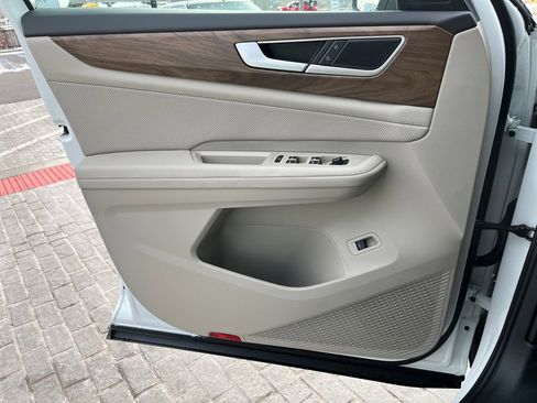 New 2026 Volkswagen Atlas SE image 19