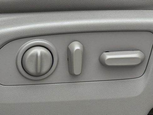 Used 2021 Chevrolet Silverado 2500 LTZ AWD/4WD image 26