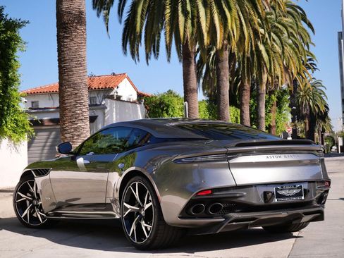 Used 2019 Aston Martin DBS Superleggera image 2