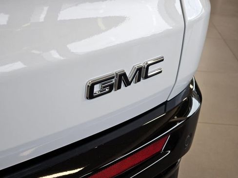 New 2026 GMC Acadia Denali Ultimate AWD/4WD image 12