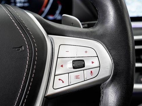 Used 2022 BMW X7 xDrive40i w/ Premium Package image 13