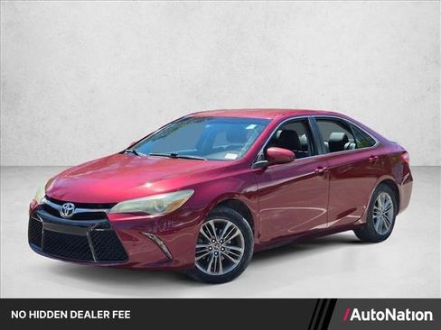 Used 2016 Toyota Camry SE FWD image 1