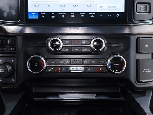 Used 2025 Ford F250 Lariat w/ Black Appearance Package image 15