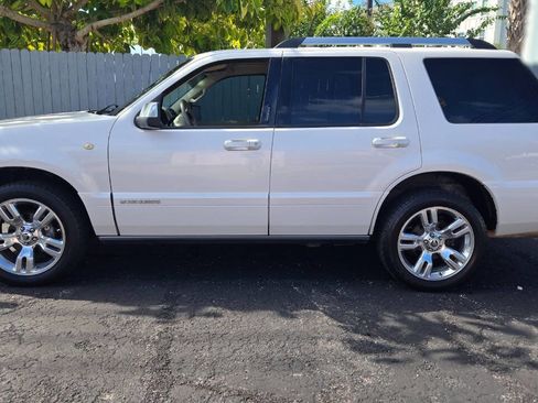 Used 2010 Mercury Mountaineer Premier RWD image 17