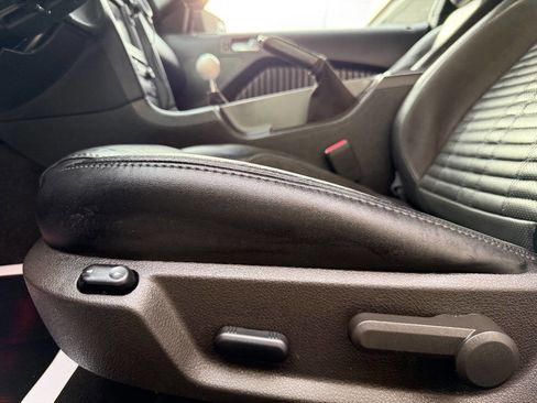 Used 2011 Ford Mustang Shelby GT500 w/ SVT Performance Pkg image 19