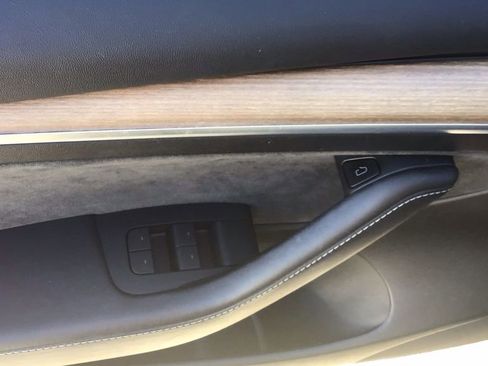 Used 2023 Tesla Model 3 Standard Range image 15