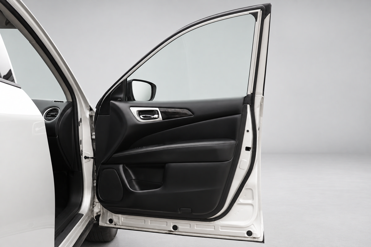 Used 2019 Nissan Pathfinder SV w/ Cargo Package FWD image 23