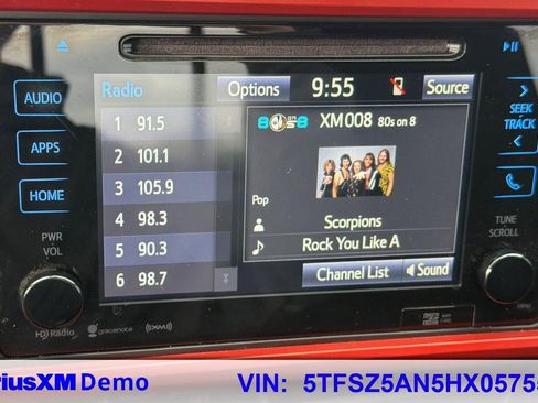 Used 2017 Toyota Tacoma TRD Sport image 23