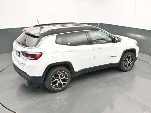 Used 2025 Jeep Compass Limited AWD/4WD image 34