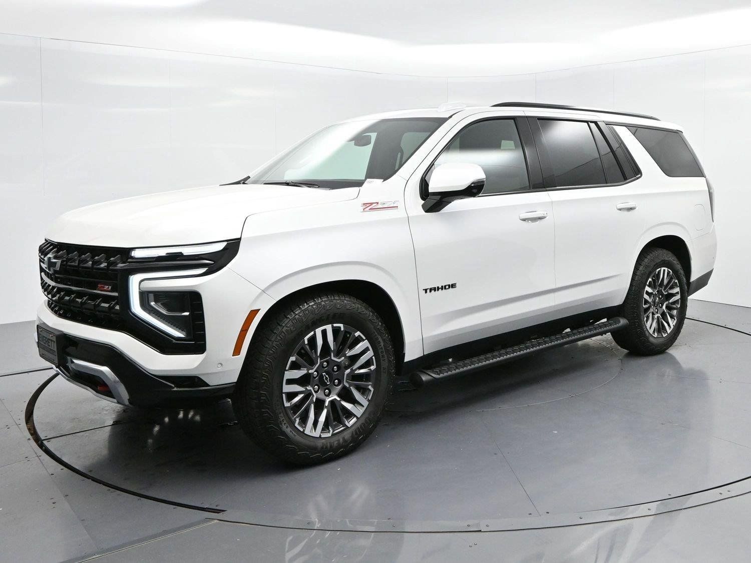 Used 2025 Chevrolet Tahoe Z71 w/ Z71 Off-Road Package AWD/4WD image 3