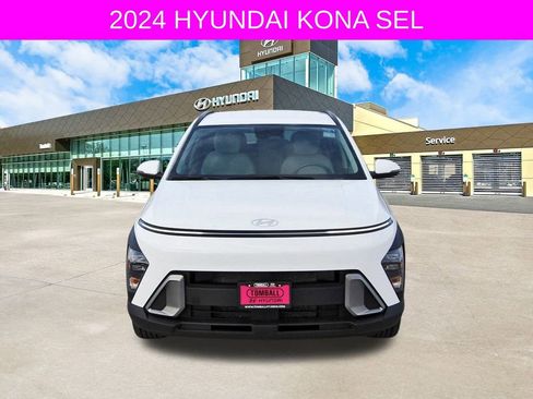 Used 2024 Hyundai Kona SEL w/ Convenience Package image 2
