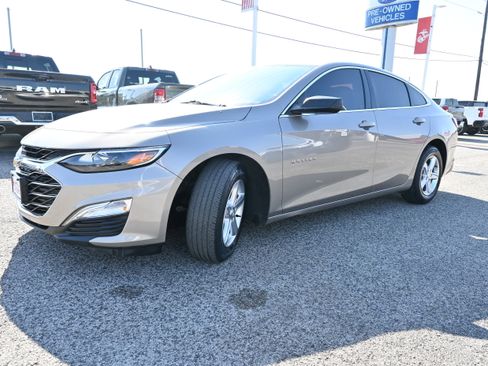 Used 2022 Chevrolet Malibu LS image 6