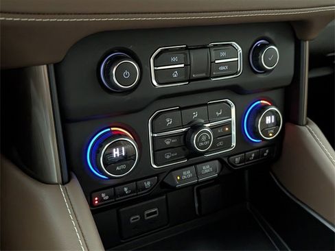 Certified 2023 Chevrolet Tahoe High Country w/ Premium Package 2 image 32