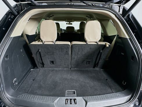 Used 2023 Ford Explorer XLT w/ Equipment Group 202A image 29