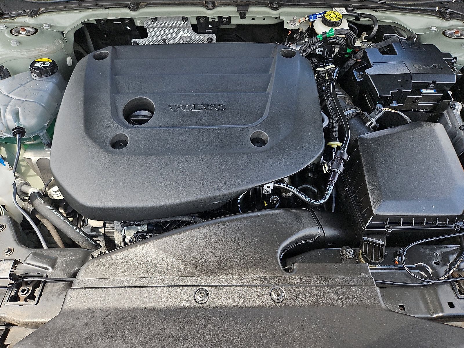 Certified 2023 Volvo XC40 B5 Plus w/ Protection Package Premier AWD/4WD image 28