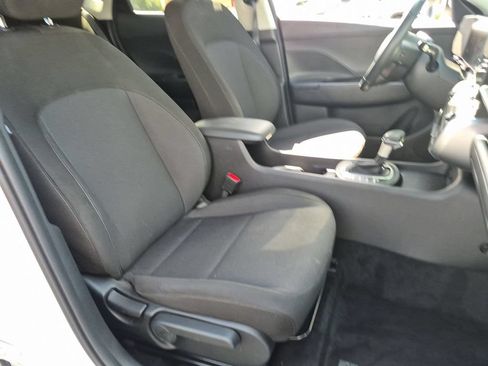 Used 2025 Hyundai Kona SEL FWD image 31